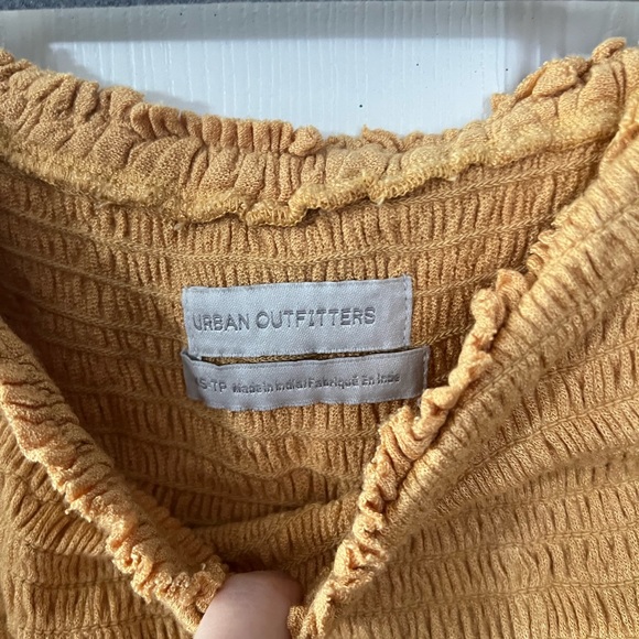 UO Smocked Yellow Top - Picture 3 of 3